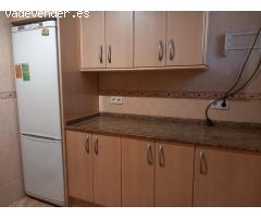 Casa de una planta con piscina y terreno llano de 860m²