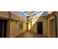 Casa Adosada en Venta en Albacete, Albacete