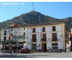 Casa de Pueblo en Venta en Bogarra, Albacete