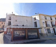 Casa de Pueblo en Venta en Bogarra, Albacete