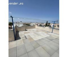 ADOSADO CON PISCINA COMUNITARIA Y SOLÁRIUM CON VISTAS DESPEJADAS