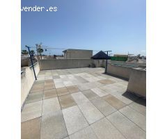 ADOSADO CON PISCINA COMUNITARIA Y SOLÁRIUM CON VISTAS DESPEJADAS