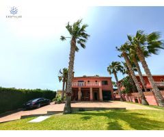 OPORTUNIDAD A UN PASO DEL CENTRO DE CONIL!!! PARCELA DE 800M2 Y CHALET CON 245M2