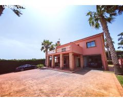 OPORTUNIDAD A UN PASO DEL CENTRO DE CONIL!!! PARCELA DE 800M2 Y CHALET CON 245M2