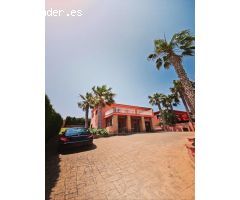 OPORTUNIDAD A UN PASO DEL CENTRO DE CONIL!!! PARCELA DE 800M2 Y CHALET CON 245M2