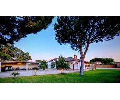 Exclusiva villa en venta en Chiclana, junto a Novo Sancti Petri – Playa, lujo y privacidad!!!