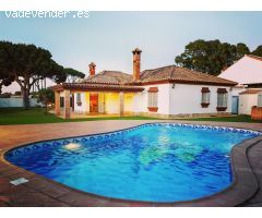 Exclusiva villa en venta en Chiclana, junto a Novo Sancti Petri – Playa, lujo y privacidad!!!