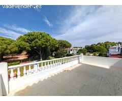 Exclusividad cerca de la playa, con piscina, golf y total seguridad
