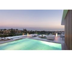 Descubra la exclusividad de vivir en una villa de lujo en El Campanario – Estepona