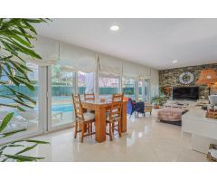Estupenda casa en venta en Olivar de Quintos, Montequinto. Sevilla