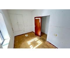 CASA EN VENTA EN PUEBLO OLIVA.Haga su oferta se estudiará¡¡