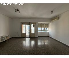 PISO DE 3 HABITACIONES CON BALCON JUNTO AL METRO