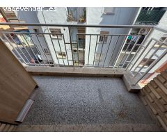 PISO DE 3 HABITACIONES CON BALCON JUNTO AL METRO