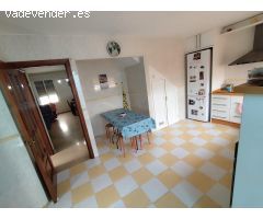 ¡Descubre esta maravillosa vivienda de dos plantas más sótano con garaje!