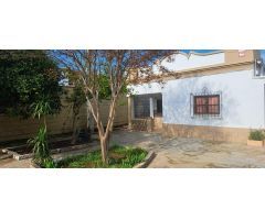 CHALET INDEPENDIENTE EN LA LOCALIDAD DE BRENES, SEVILLA.