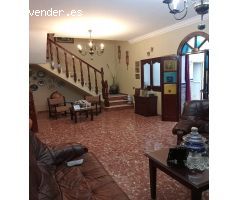 VIVIENDA DE DOS PLANTAS CON MAGNIFICAS CALIDADES EN LA LOCALIDAD DE ALCALÁ DEL RÍO, SEVILLA.