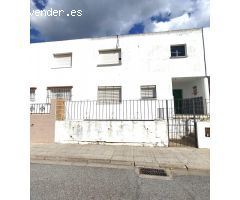 VIVIENDA DE DOS PLANTAS EN CASTILBLANCO DE LOS ARROYOS, SEVILLA.