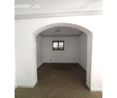 VIVIENDA DE DOS PLANTAS EN CASTILBLANCO DE LOS ARROYOS, SEVILLA.
