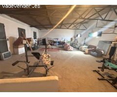 ???? Oportunidad única en Alcalá del Río: Local de dos plantas de 60 m²