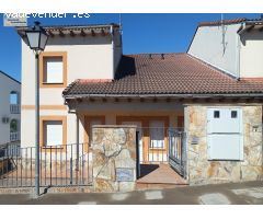 Chalet a estrenar, con parcela.
