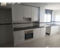 Ático dúplex en urbanización con piscina. ¡Subasta al alza hasta el 11 de junio!