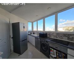 Atico con dos dormitorios y vistas al mar en alquiler