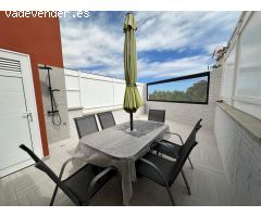 Estudio reformado con terraza y vistas al mar