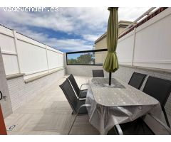 Estudio reformado con terraza y vistas al mar
