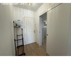 Estudio reformado con terraza y vistas al mar