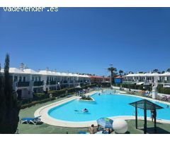 Duplex en Maspalomas ofreciendo vistas a la piscina
