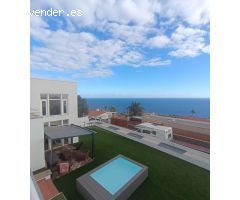 Espectacular villa con vistas al mar y piscina