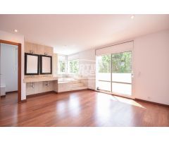Casa con encanto y jardín en venta!