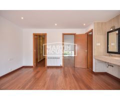 Casa con encanto y jardín en venta!