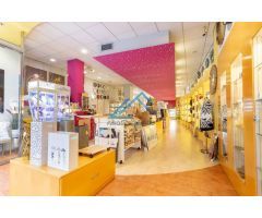 FANTÁSTICO LOCAL A PIE DE CALLE EN PLENO CORAZÓN COMERCIAL Y PEATONAL DE CAMBRILS - ZONA PUERTO