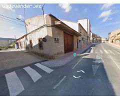 Almacén con acceso a dos calles en Pliego