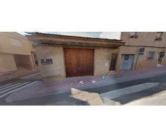 Almacén con acceso a dos calles en Pliego