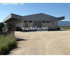 ESTUPENDA NAVE A LA VENTA EN QUATRETONDA