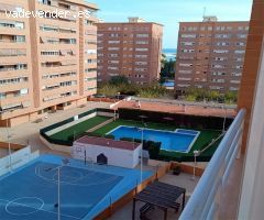 Amplia vivienda en la zona del Palmeral.