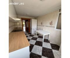Amplia vivienda en la zona de San Blas.