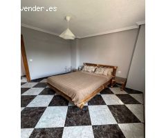 Amplia vivienda en la zona de San Blas.