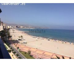 PISO EN PRIMERA LÍNEA DE PLAYA DEL CAMPELLO