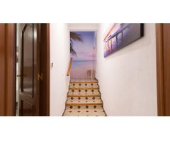 Vivienda en primera línea de Playa del Campello con fantásticas vistas al mar.