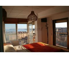 Amplia vivienda con estupendas vistas al mar en la zona de Benalúa.