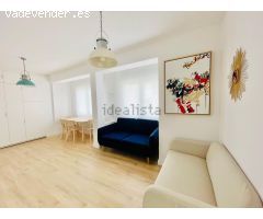 Fantástica vivienda en última planta en la zona del Centro Tradicional.