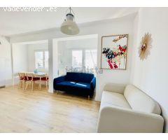 Fantástica vivienda en última planta en la zona del Centro Tradicional.
