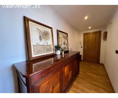 Amplia vivienda con vistas al Castillo Santa Bárbara en la zona del Mercado.