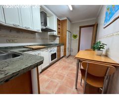 Amplia vivienda con vistas al Castillo Santa Bárbara en la zona del Mercado.