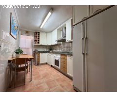 Amplia vivienda con vistas al Castillo Santa Bárbara en la zona del Mercado.