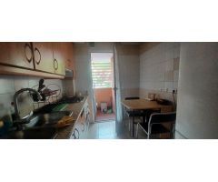AMPLIA Y LUMINOSA HABITACIÓN  EN ALQUILER EN LA ZONA DE VALDEMORO. FINCA CON PISCINA