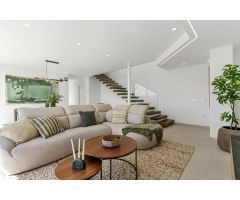 Villa moderna de lujo con vistas panorámicas al mar